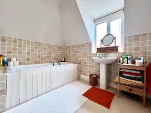 En-Suite- click for photo gallery